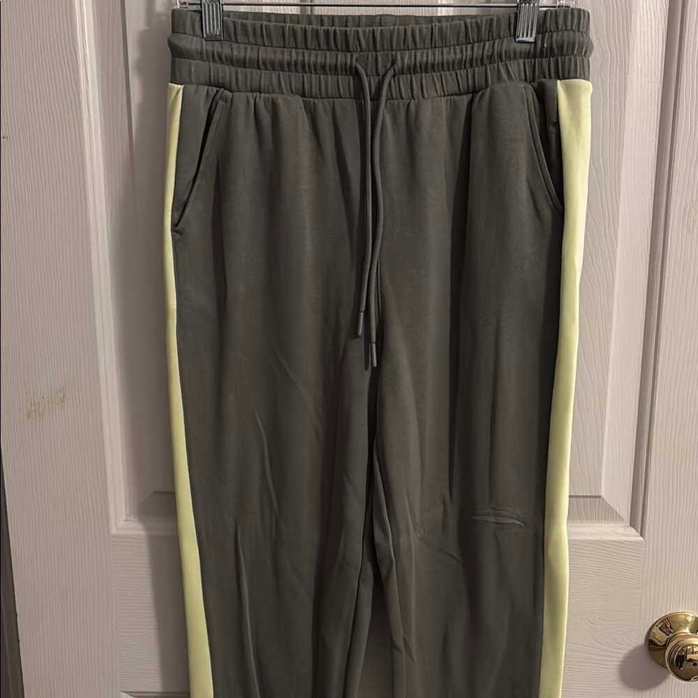Women’s Joggers